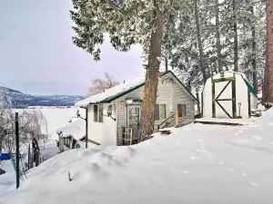 Quiet Valley Escape: Steps to Waitts Lake!