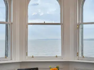 Luxury Apartment - Portobello