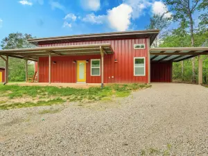 Tranquil Retreat: Half-mi to Cedar Creek Reservoir