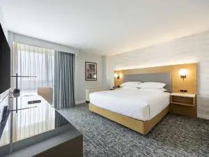 DoubleTree by Hilton New York JFK Airport
