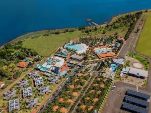 Grandes Lagos Resorts e Parque Aquático