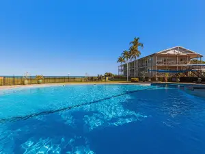 Moonlight Bay Suites