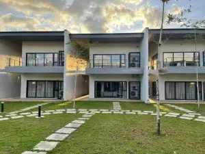 RTS - U12 Roxy Townhouse Sematan