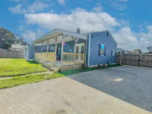 "Secluded Ranch Oasis: Elegance Meets Comfort Prvt Parking, WiFi,