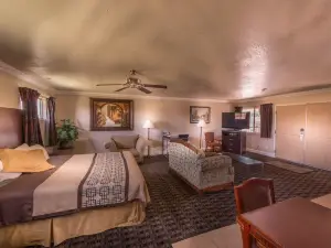 Edge Water Inn