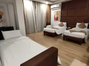 Pearl Hotel, Maadi