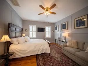 The Edenton Collection-Captain's Quarters Inn