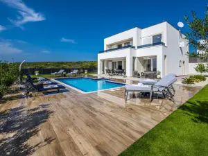 Villas Royal II with Private Pool