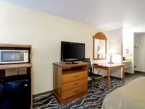Quality Inn Huron