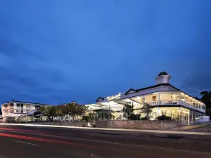 Tradewinds Hotel and Suites Fremantle