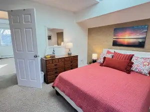 CAYUGA LAKE LIVING WITH SUNSETS IN VILLAGE OF AURORA