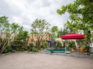 Iris Hill Villa