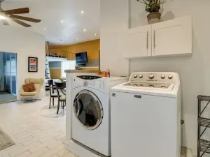 11 Mi to Bear World: Riverfront Getaway in Rigby