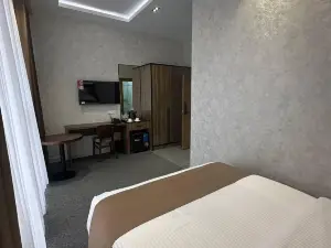 더 로렌 호텔
