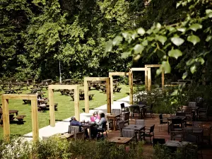 The Drayton Court Hotel