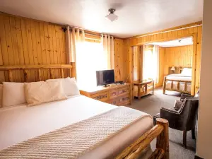 Colter's Lodge