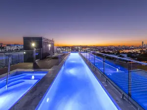 Oaks Brisbane Woolloongabba Suites