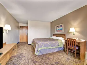 Super 8 by Wyndham Indianapolis/Emerson Ave