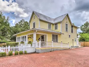 Charming Historic Home - Walk to Waterfront!