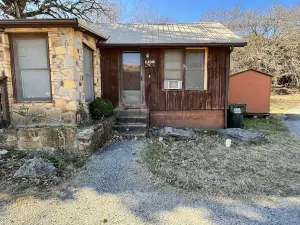 Cedarvale Cabins at Turner Falls