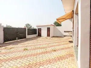 OYO Royal Guest House
