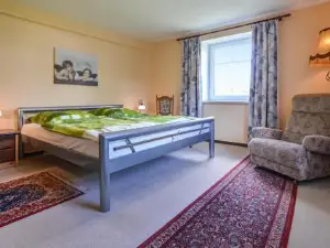 5 Bedroom Amazing Apartment in Uckerland
