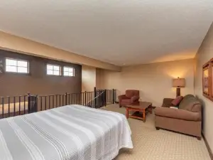 A315 Studio & Loft Lake View