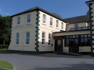 Round Tower Hotel
