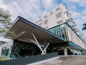 Roy's Hotel and Convention Center