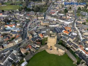 Comfy Dales Holiday Base on Market Place of Historic Market Town
