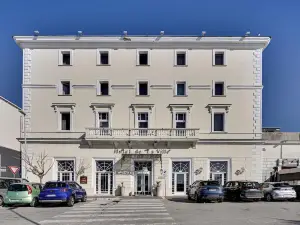 Hotel de La Ville