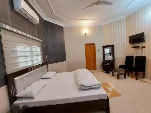 Taj Mahal Guest House