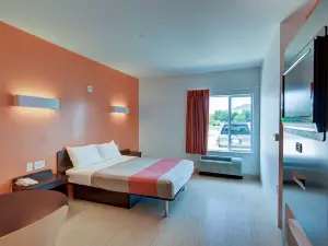 Motel 6 Roanoke, TX - Northlake - Speedway
