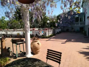 บีแอนด์บี ลามาร์เชซา