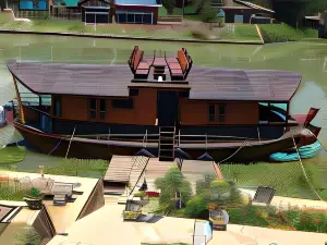 Ayothaya Riverside House