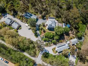 Riesling Trail & Clare Valley Cottages