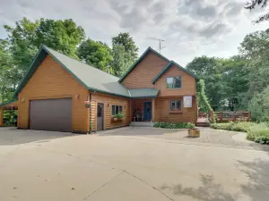 Pokegama Lake Vacation Rental w/ Shared Boat Dock!