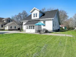Charming Winterset Vacation Rental with Yard and Patio