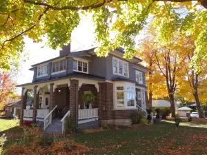 The Captain's House Heritage Bed & Breakfast