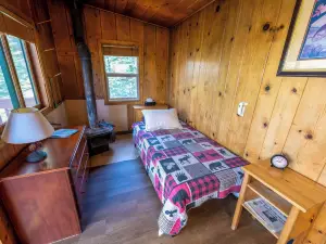 Kit Carson Lodge