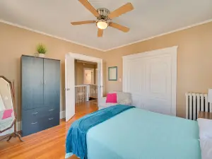 Revere Vacation Rental Near Mbta ~ 7 Mi to Boston!