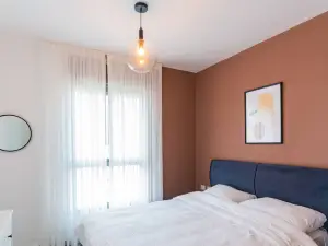 Sunny Haven Sea View Escape