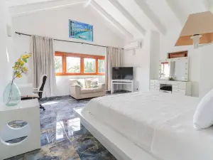 Tropical Villa in Playa Bonita in Pasos Del Mar