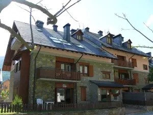 Apartmentsuitespain Baqueira Jardin