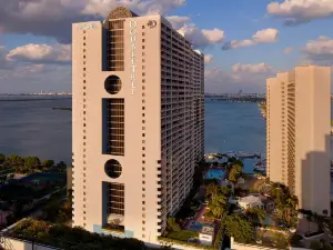 DoubleTree by Hilton Grand Hotel Biscayne Bay