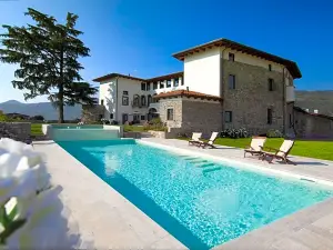 Podere Castel Merlo Resort