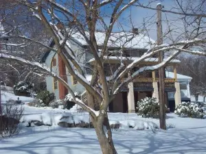 Baneberry Meadows B&B