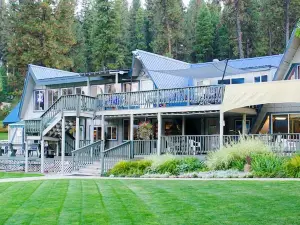 Terrace Lakes Resort