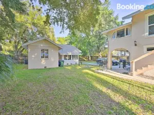 Winter Haven Abode Near Lakes and Attractions