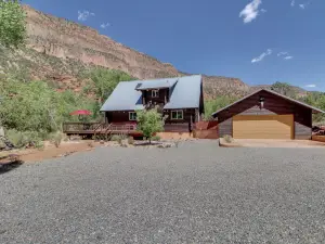 Jemez Springs Mountain Oasis - Hot Springs Nearby!